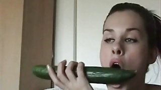 Cucumber Agonorgasmos on Livecam