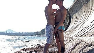 Guy gets doggystyled on the beach and cum on ass