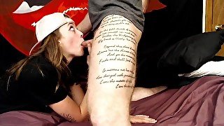 Skater teen has a romantic time with a loud popping tongue swirling blowjob