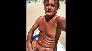 UltimateSlut PUBLIC MASTURBATION on nude beach