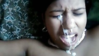 Slutty Indian girl gets massive facial cumshot in amateur clip