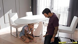 Kinky tattooed Bonnie Rotten loves getting her pussy and ass driled