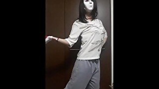 ダンス 巨乳 乳揺れ ゲーム 下手くそ ノーブラ 乳首 爆乳 女装子 男の娘 誘惑 小悪魔 ビッチ japanese transgender amateur hentai  asian reality