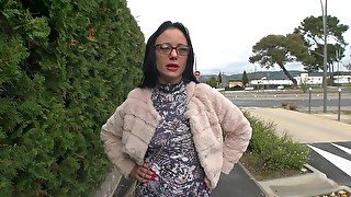 Angelina, 27, manager of a brewery!