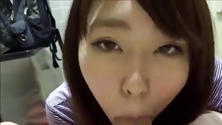 Sweet asian girl oral sex