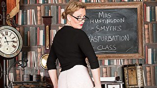 Mrs Huntingdon Smythe in Masturbation Class - Anilos