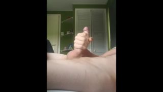 Jerking of in the morning with cumshot