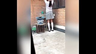 FOLLANDO con la VECINA COLEGIALA Mexicana DESPUÉS de LAVAR la ROPA!Sexo Casero Amateur! PARTE 1.