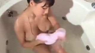 Sexy Japanese model Ai Shinozaki