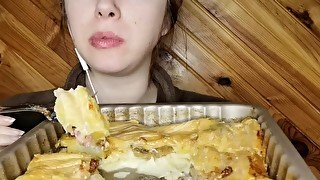 asmr mukbang feederism raclette