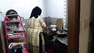 Big Tits Indian MILF Maid fucked in the kitchen Cooking Time - INDIAN SLUT