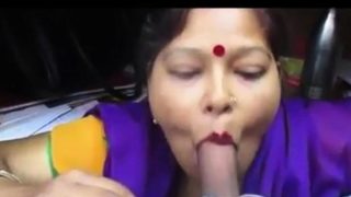 Desi aunty giving blowjob and deepthroat drank cum