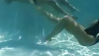 Couple enjoys oral sex under water