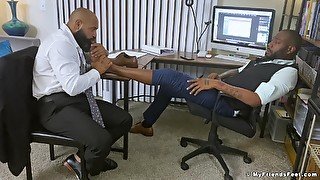 Black man gets his feet licked and sucked by his dirty friend