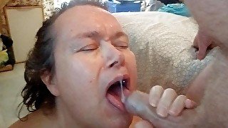 Cumshot on Jens face and in her mouth