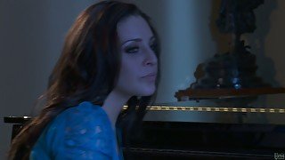 Party slut Chanel Preston plays piano and shit