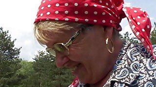 Old lady fucked outdoor in nature