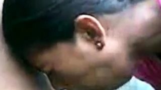 srilankan girl blowjob outside