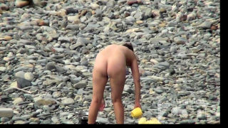 Voyeur outdoor bj on the beach