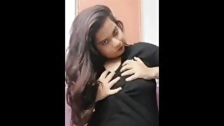 Indian Bhabhi Doing Fingering For First Time