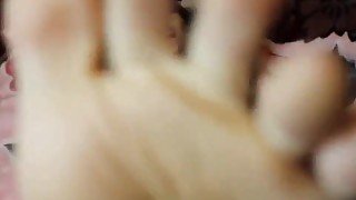 Foot Worshiping And Femdom Feet Videos