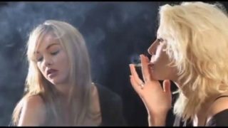 Smoking blondes