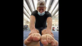 Foot worship video in public 🦶 