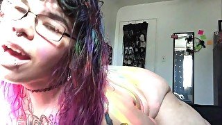 wet hair bbw masturbates