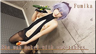 She was poked with vegetables. - Fetish Japanese Video