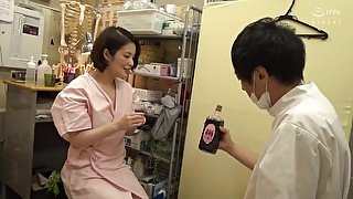 CH0122- Mature woman who feels comfortable and gets fucked at acupuncture and moxibustion clinic