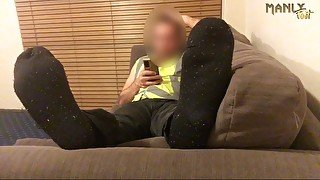 TRADIE TEMPTATION - TIME TO TEASE - AUSSIE TRADIES BEAUTIFUL FEET AND STROKING STRONG COCK - HI VIS