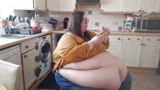 Ssbbw vs godzilla burger eating