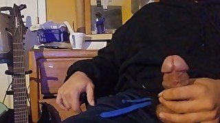 Edging my self til I cum hard