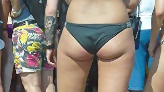 This sporty chick with perfectly rounded ass can give any man a boner