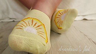 Yellow short socks on the feet of a BBW 5