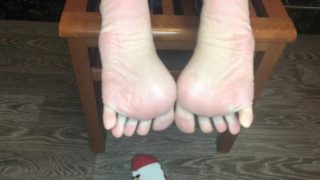 kelly_feet my dirty christmas socks after job and stinky foot pov