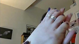 Geeky Chubby Girl in Holiday Toe Sucking