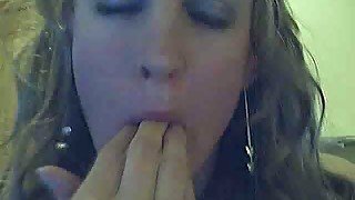 Dirty blond webcam slut shows her pierced tits and rubs her cunt