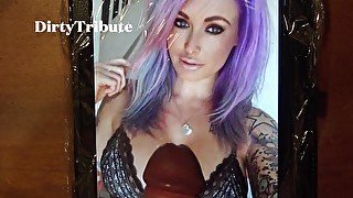 Coplay influencer and Instagram model Laura Lux cum tribute