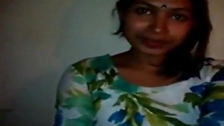 Horny Bangla Beauty Parlour Girl Leaked wid Audio