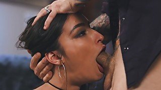 Emily Willis deepthroats Small Hands' cock