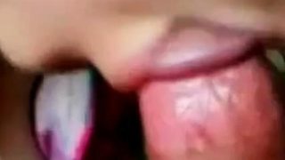 She sucks her man till he cum in her mouth - Homemade