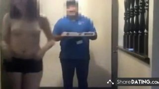 Delivery man gets a blowjob