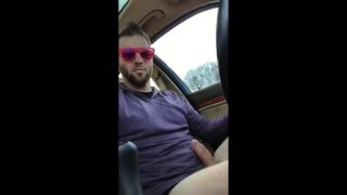 Str8 pink men play in the car again