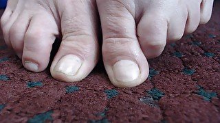 Natural toe closeup