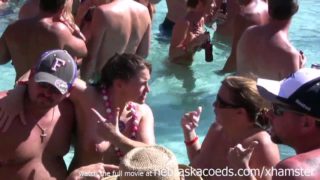 Amateurs are going wild in the crazy party swimming pool