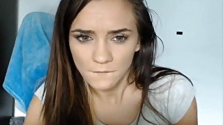 Hot teen 18+ squirts on cam