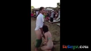 blowjob at beach party