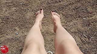 Summer Bench Foot - Sex Movies Featuring Findom Goaldigger