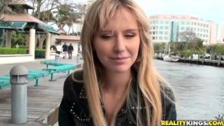 Godlike thin Kelly Klass attending in amazing blowjob porn